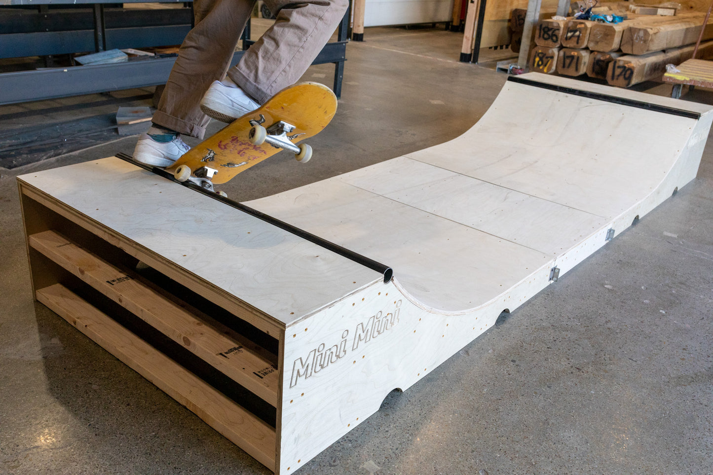 4ft wide mini mini flat pack (free shipping)